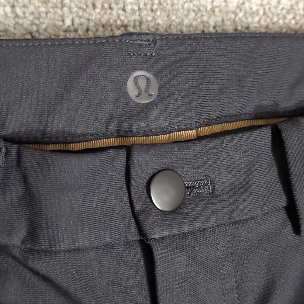 Lululemon ABC 5 Pocket Pants Size 30x26 in Jet Black E40416 Tapered - Picture 3 of 12